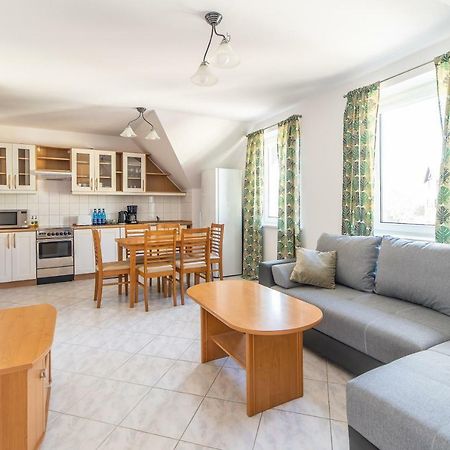 3-Bedroom Apartment Plac Neptuna By Noclegi Renters Мендзыздрое Экстерьер фото